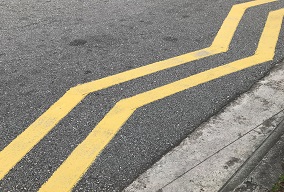 Double Zigzag Yellow Line 